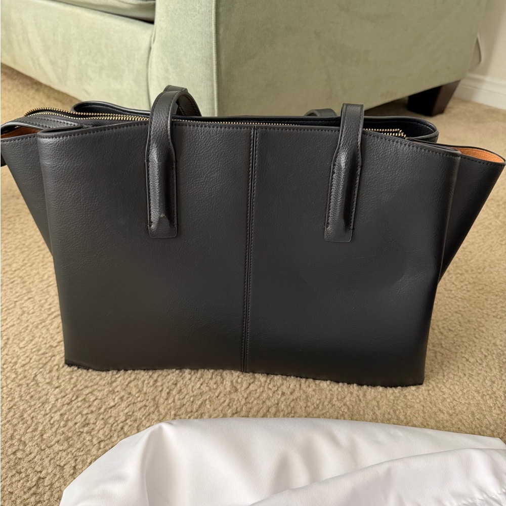 Freja New York Paloma Tote - Structured Black Leather Top Zipper 3 compartments